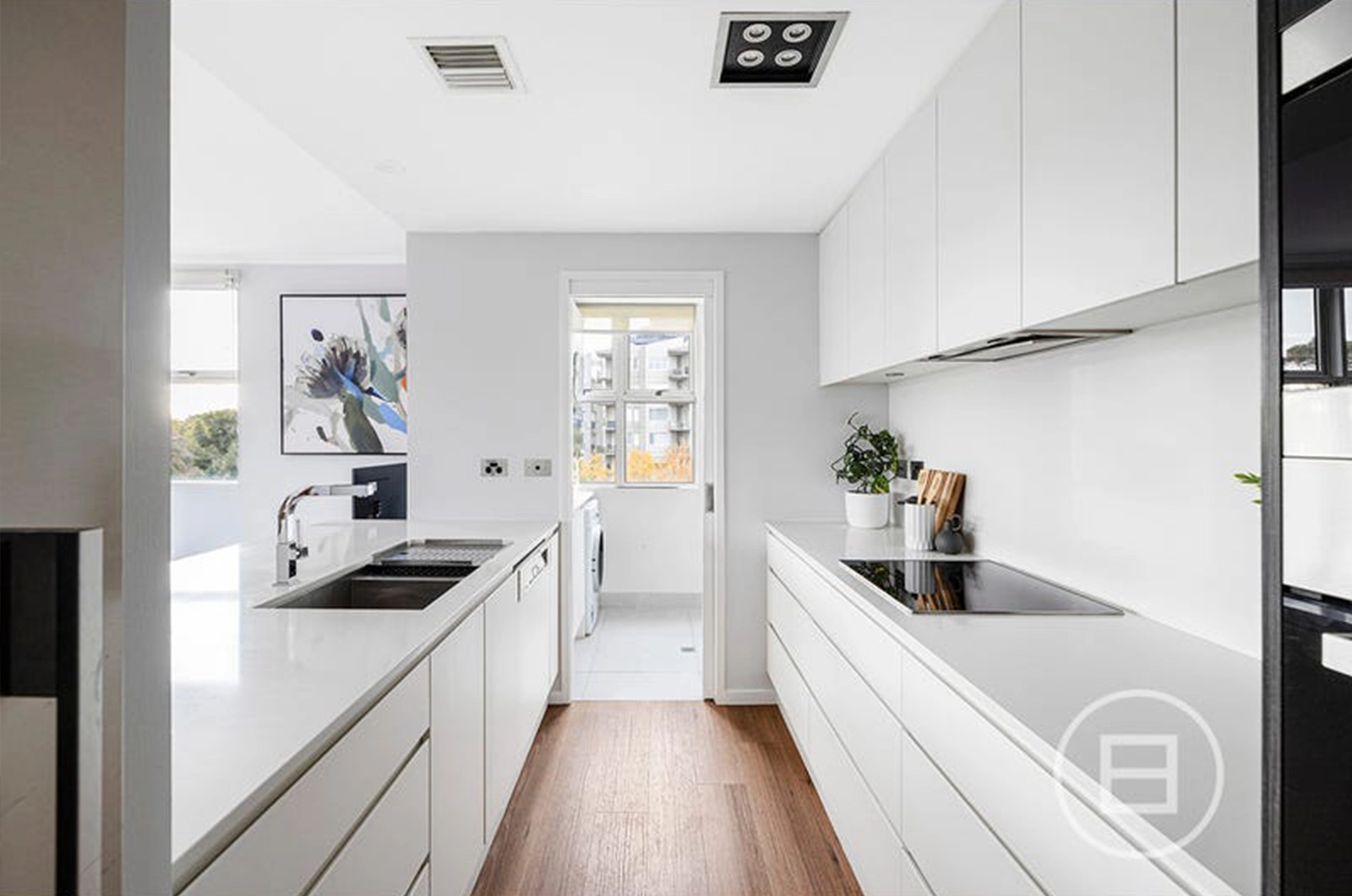 QUEE505.26_KITCHEN