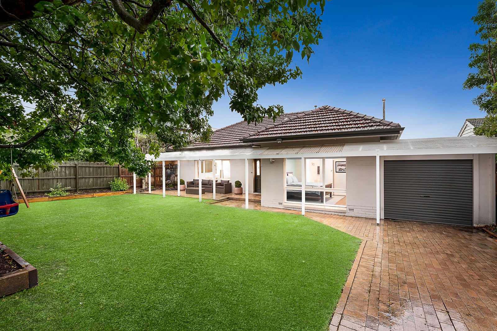 8 COMPORT ST, BEAUMARIS